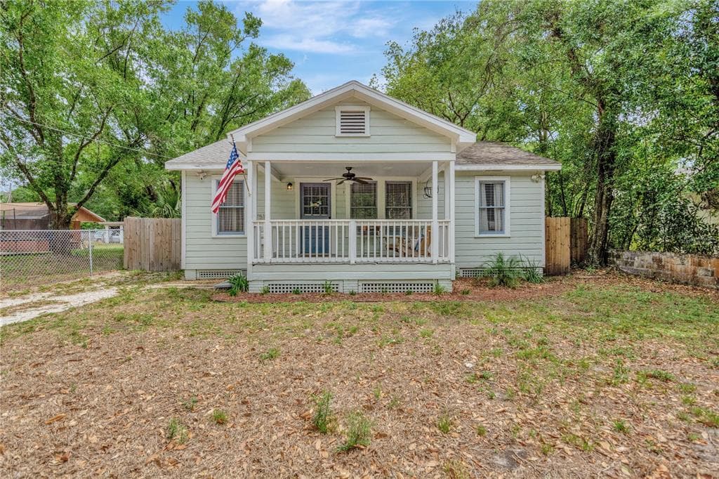 7517 N DARTMOUTH AVENUE TAMPA, FL 33604
