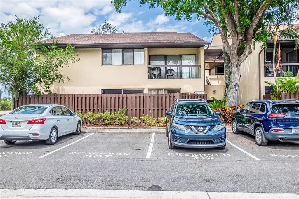 895 N VILLAGE DRIVE N UNIT 101 ST PETERSBURG, FL 33716