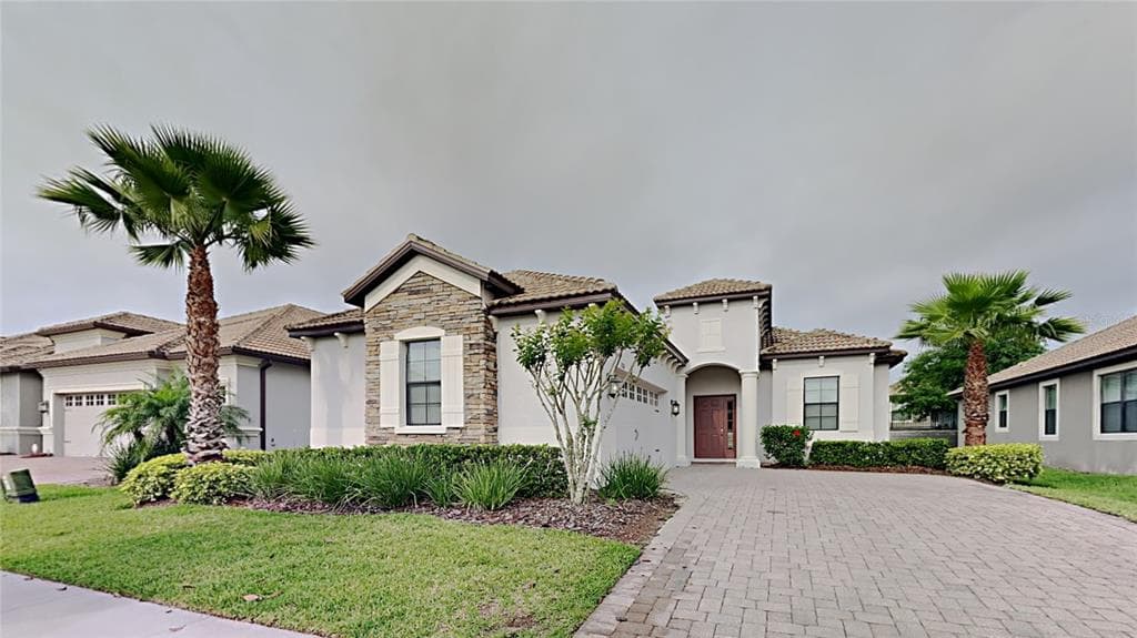 1310 MOSS CREEK LANE DAVENPORT, FL 33896