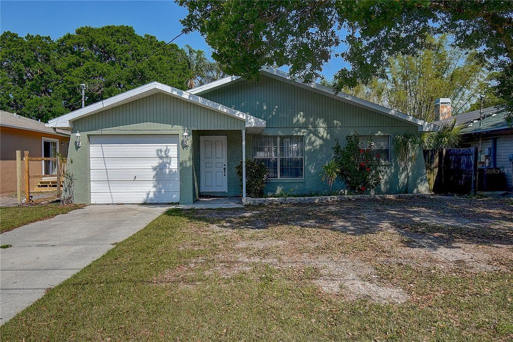 212 LEE STREET OLDSMAR, FL 34677