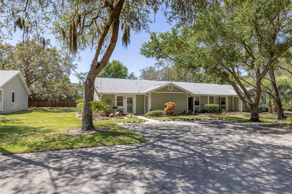 39650 US HIGHWAY 19 N UNIT 551 TARPON SPRINGS, FL 34689