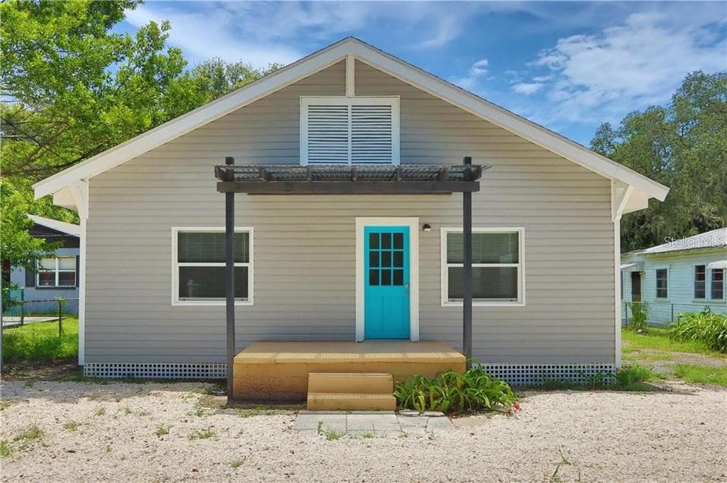 4409 E HENRY AVENUE TAMPA, FL 33610