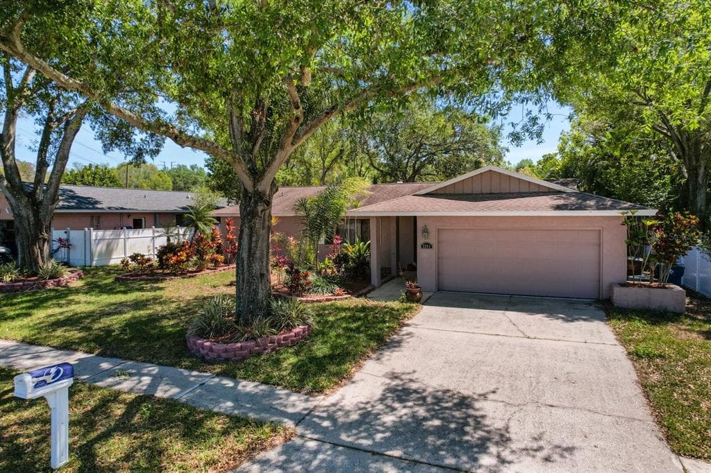 2264 TAMARRON TERRACE PALM HARBOR, FL 34683