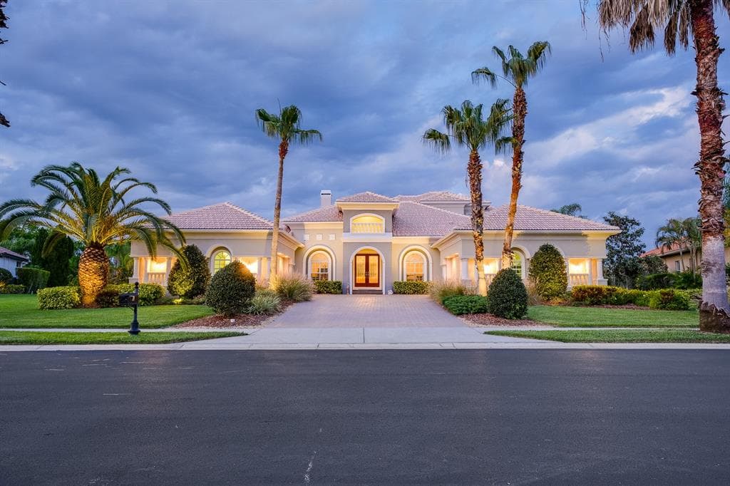 192 MOBBLY BAY DRIVE OLDSMAR, FL 34677