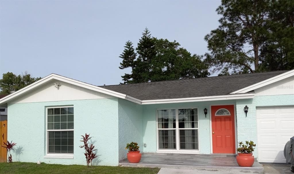 8905 LEEWARD DRIVE