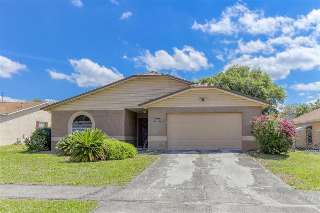 1713 TERRY CIRCLE NE WINTER HAVEN, FL 33881