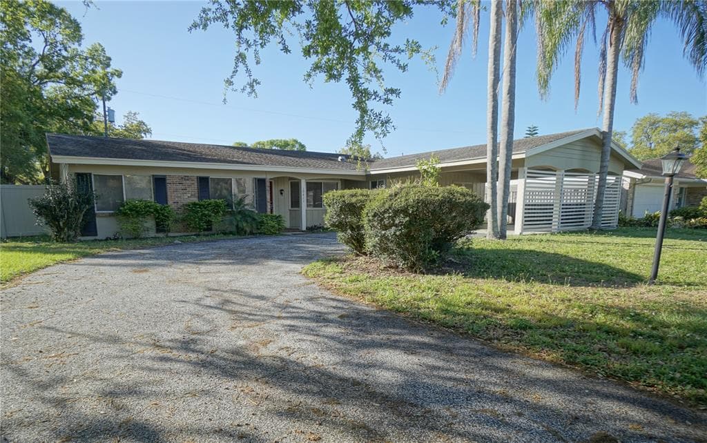 10411 BUTIA PLACE TAMPA, FL 33618