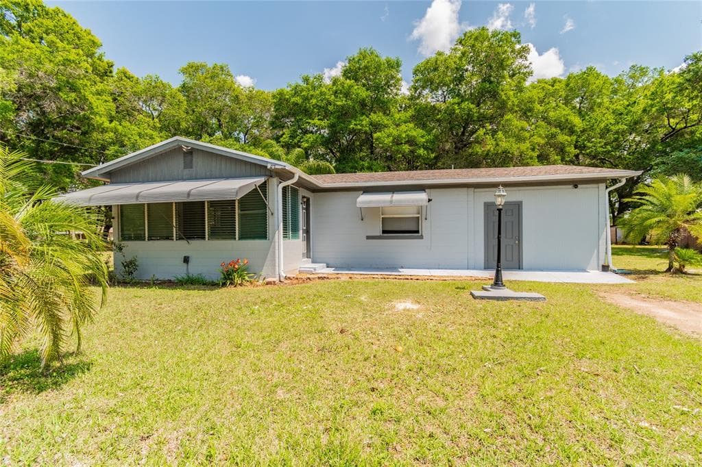 1908 S KINGSWAY ROAD SEFFNER, FL 33584