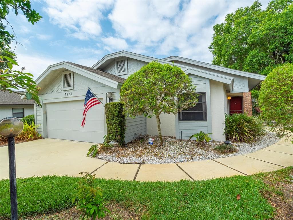 7814 PINE TRACE DRIVE UNIT 44 SARASOTA, FL 34243
