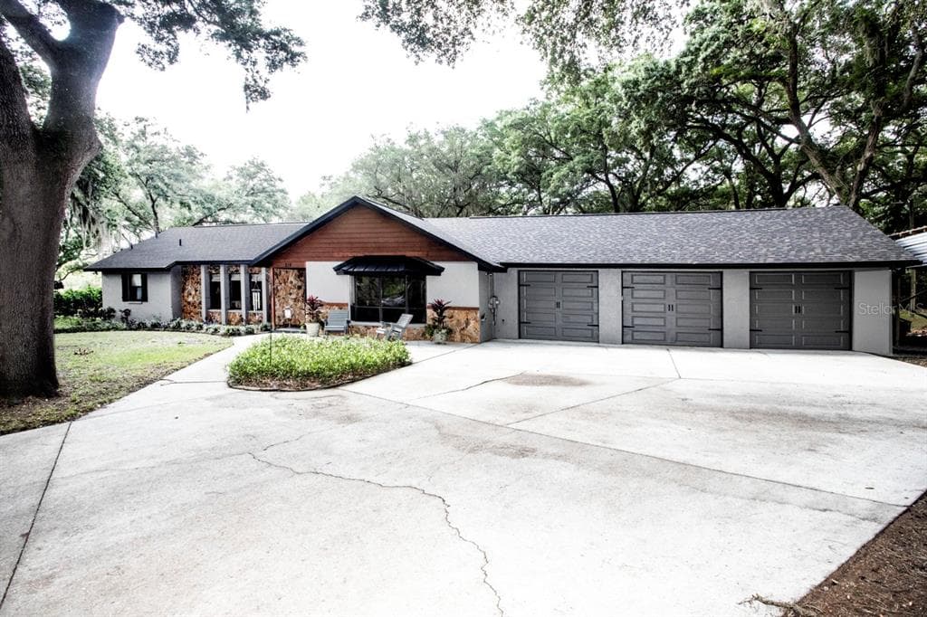 219 SANDSPUR RANCH ROAD BRANDON, FL 33511