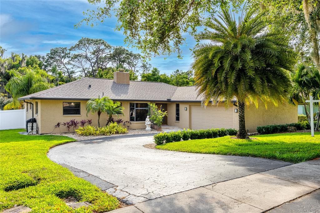 950 ROLLING HILLS DRIVE PALM HARBOR, FL 34683