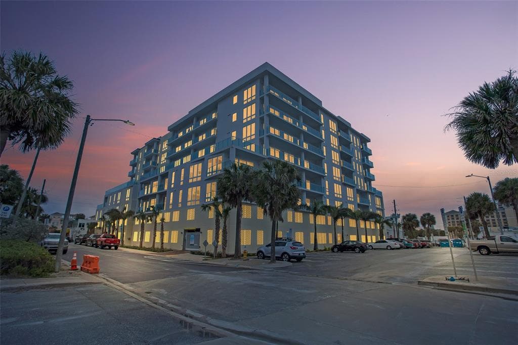 15 AVALON STREET UNIT 603 CLEARWATER BEACH, FL 33767