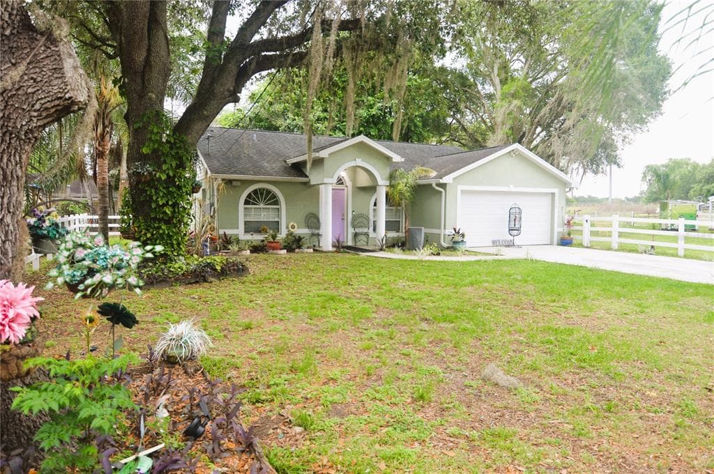 15340 HILLSBOROUGH AVENUE DADE CITY, FL 33523