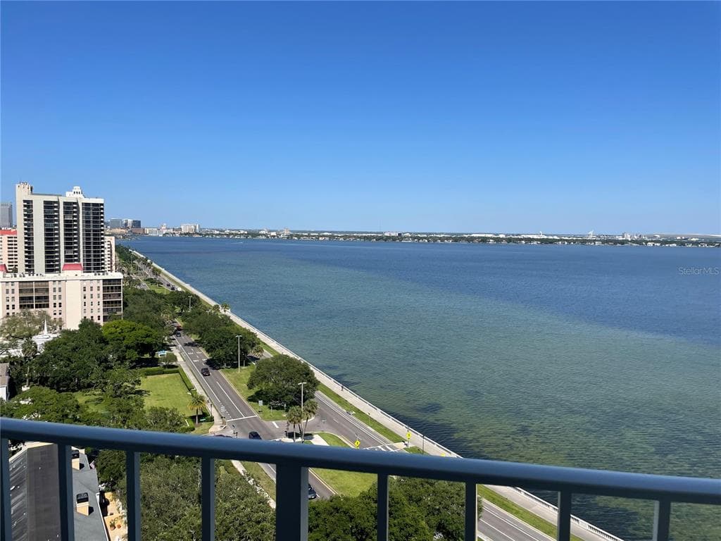 2611 BAYSHORE BOULEVARD UNIT 1805 TAMPA, FL 33629