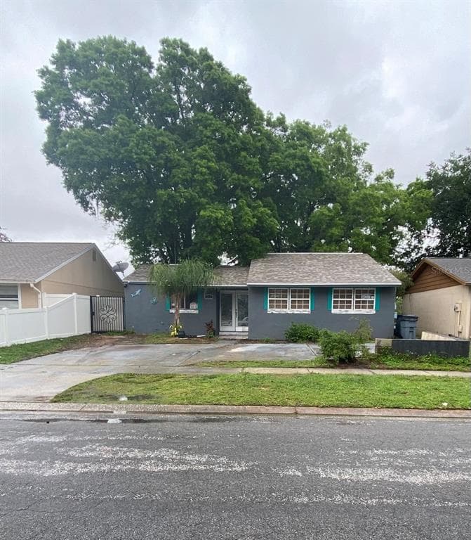3221 SANDSPUR DRIVE TAMPA, FL 33618