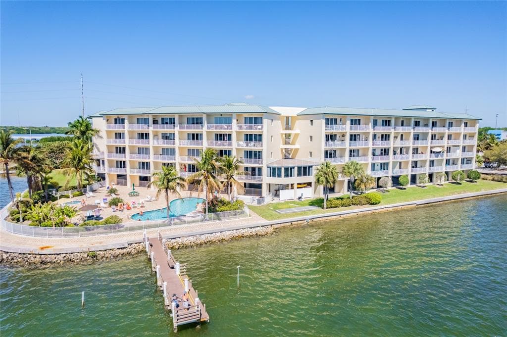 8800 BAY PINES BOULEVARD UNIT 102 ST PETERSBURG, FL 33709