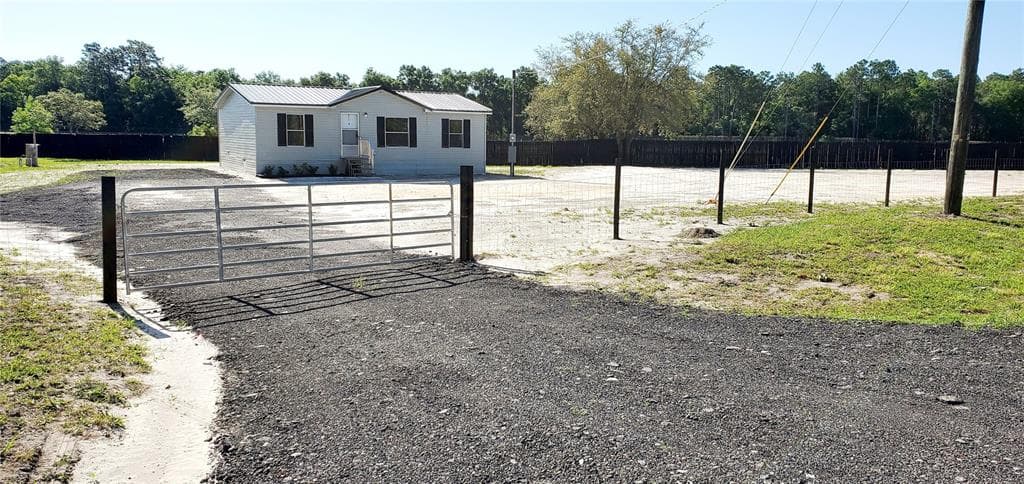 17558 CAUFIELD ROAD SPRING HILL, FL 34610