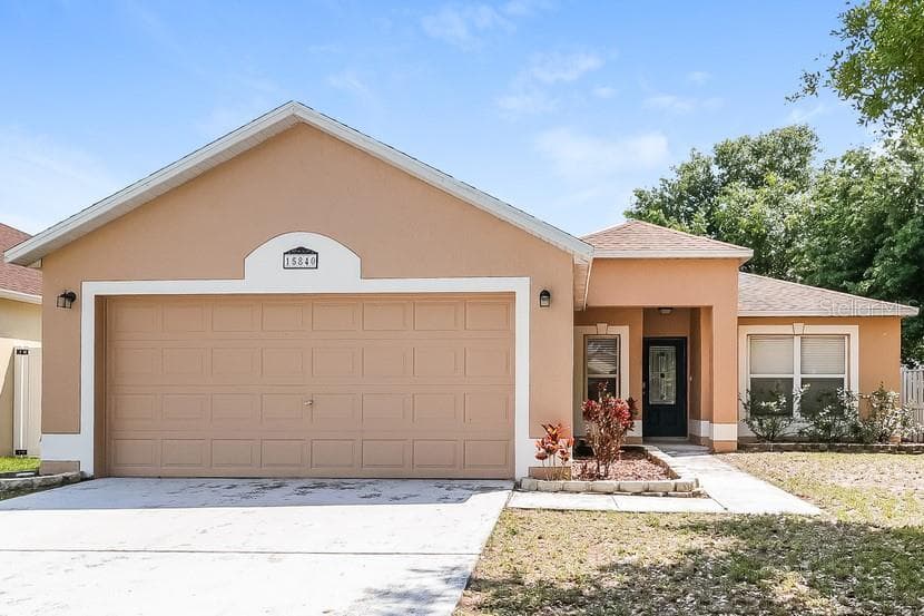 15840 WILKINSON DRIVE CLERMONT, FL 34714