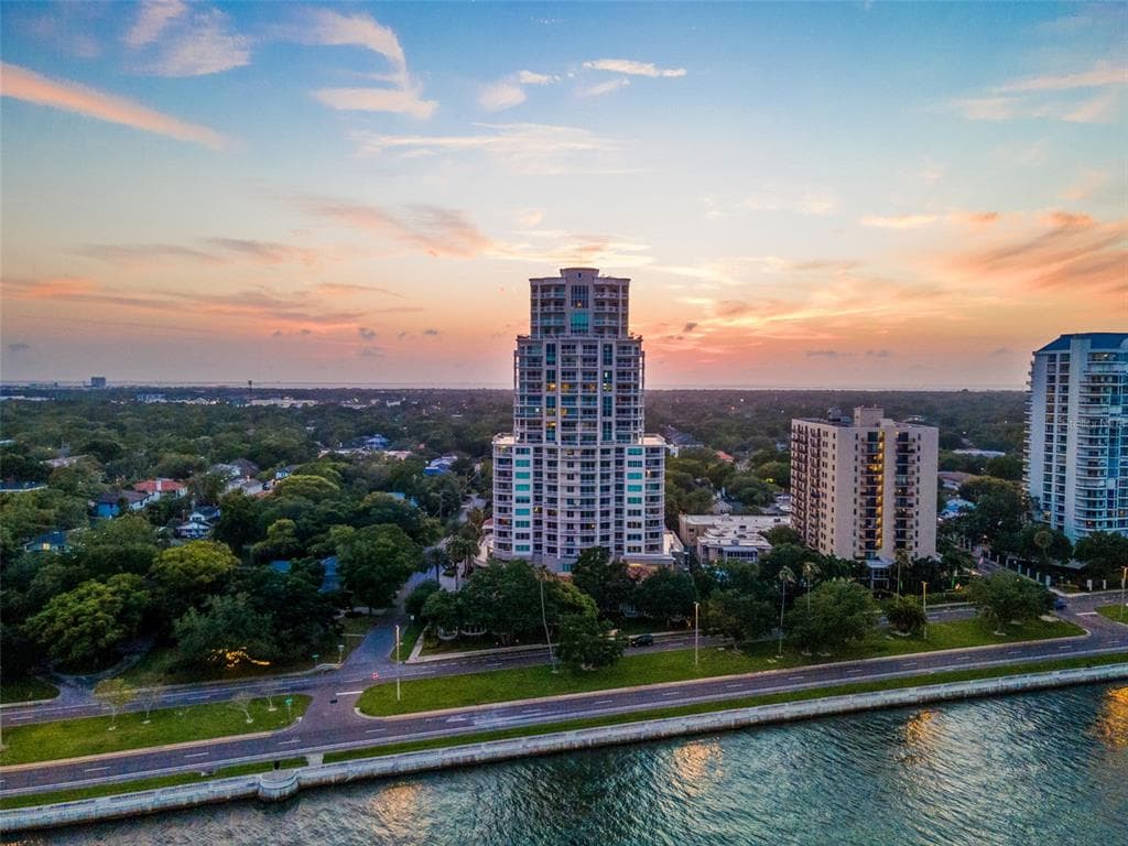 3507 BAYSHORE BOULEVARD UNIT 2301 TAMPA, FL 33629