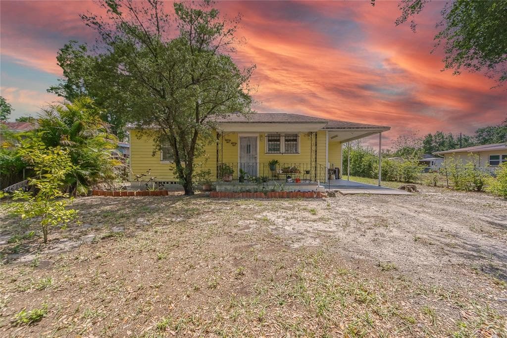 3916 W GRAY STREET TAMPA, FL 33609