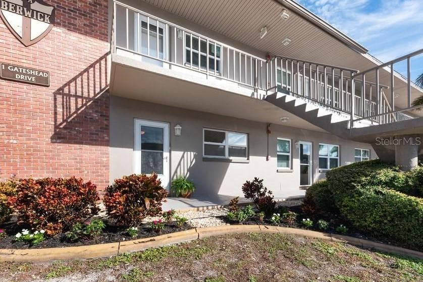 1 GATESHEAD DRIVE UNIT 204 DUNEDIN, FL 34698