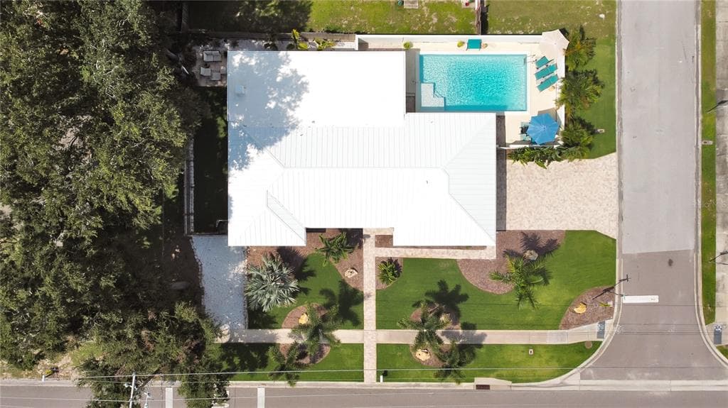 660 SAN SALVADOR DRIVE DUNEDIN, FL 34698