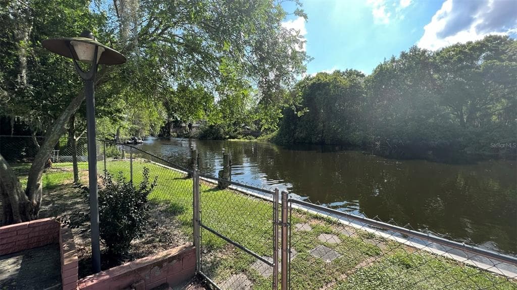 141 WALNUT LANE LAKE ALFRED, FL 33850