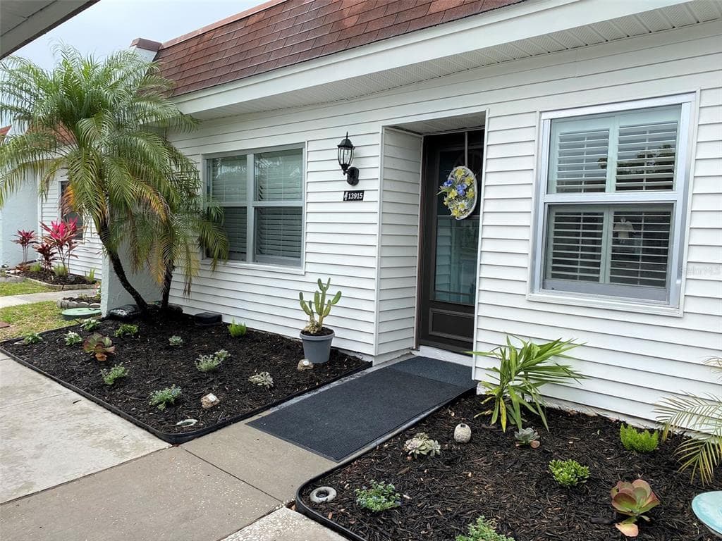 13915 MISSION OAKS BLVD UNIT 13915