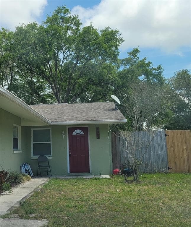1003 LAKE PALMS DRIVE LARGO, FL 33771