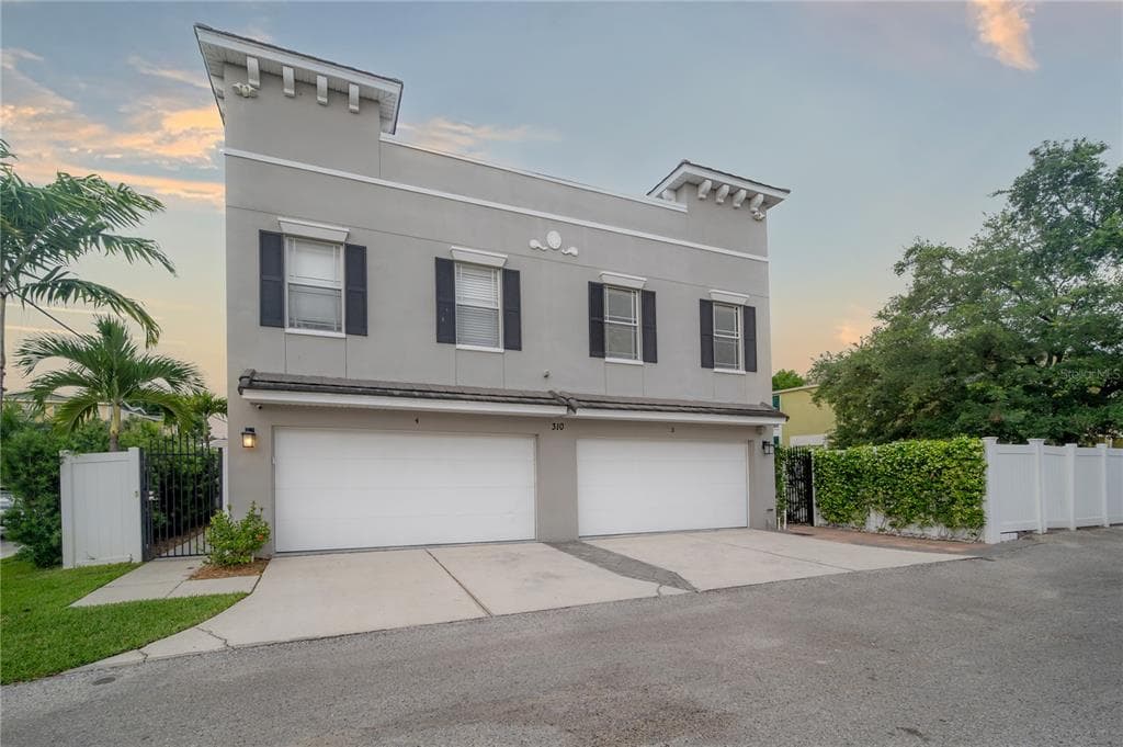 310 S WESTLAND AVENUE UNIT 3