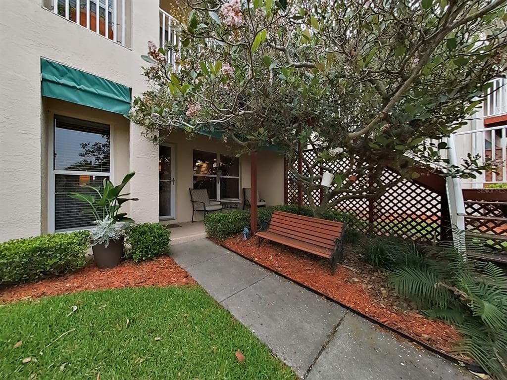 6555 99TH WAY N UNIT 20F ST PETERSBURG, FL 33708