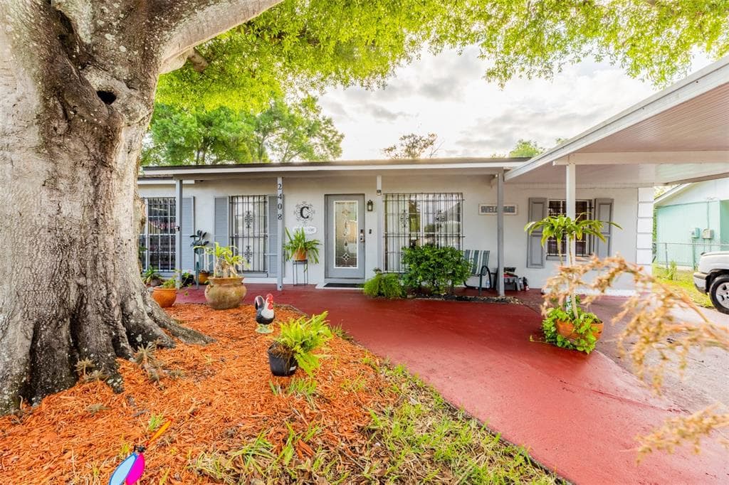 2408 HERMOSA DRIVE TAMPA, FL 33619