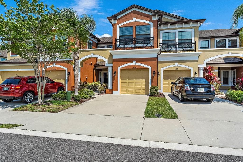 11537 CROWNED SPARROW LANE TAMPA, FL 33626