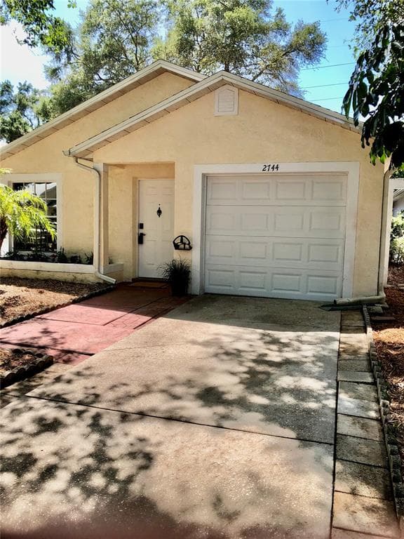 2744 WILSON COURT