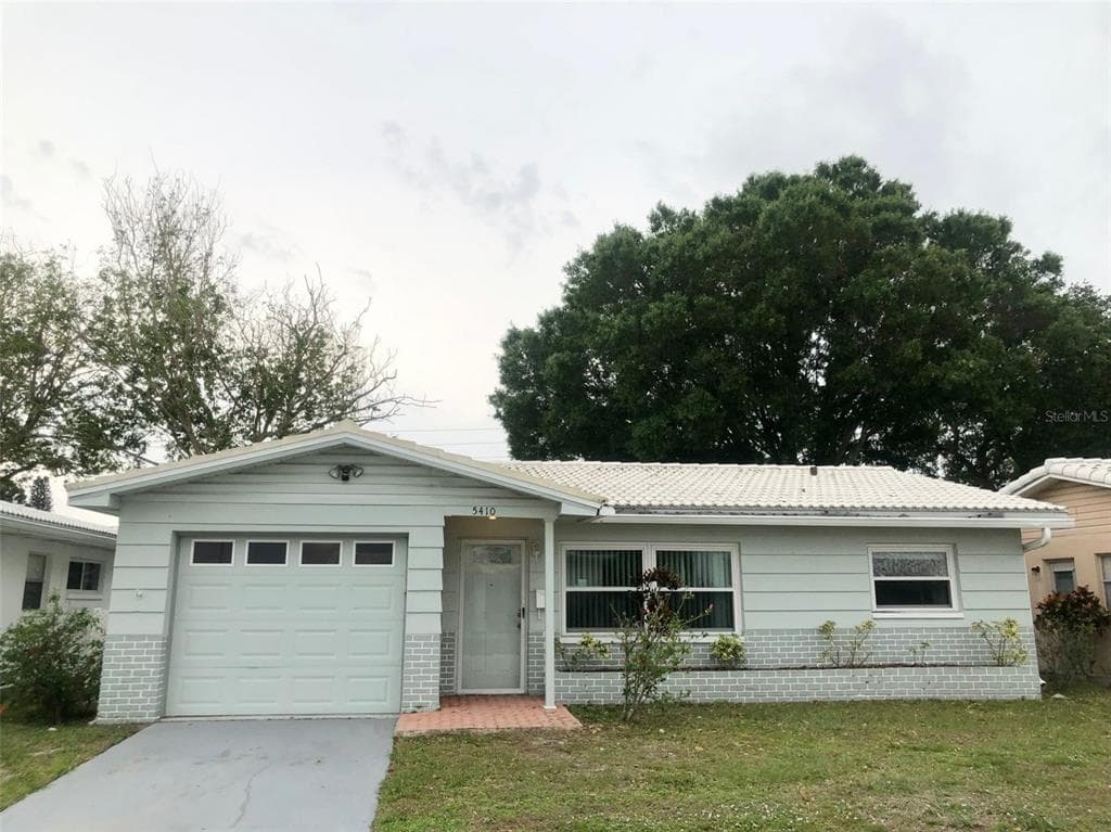5410 PALM CREST COURT N UNIT 1 PINELLAS PARK, FL 33782
