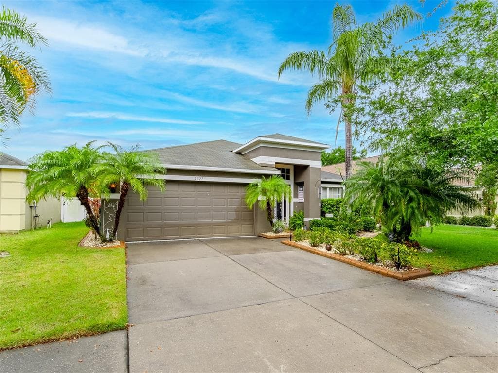2327 POTOMAC MARK PLACE RUSKIN, FL 33570