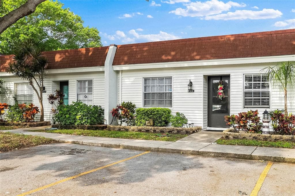 9136 OAKWOOD LANE UNIT 9136 SEMINOLE, FL 33776