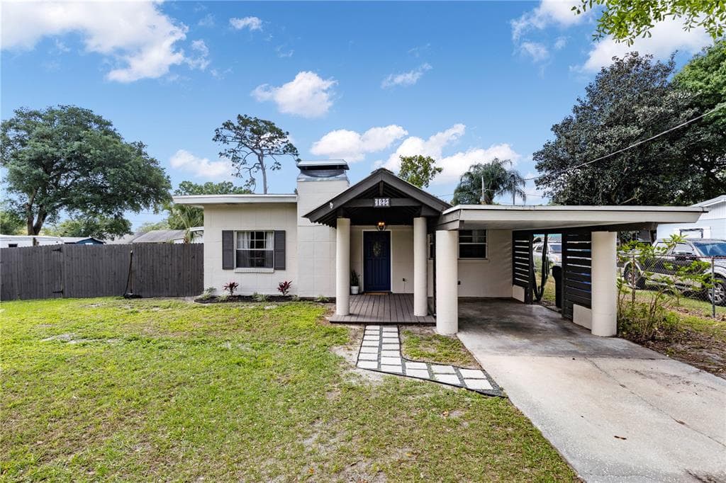 122 ARKWRIGHT DRIVE TAMPA, FL 33613