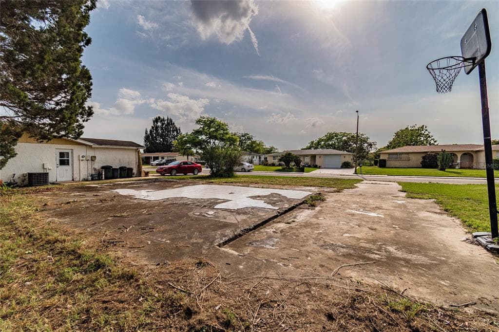 3150 BLUE BIRD DRIVE HOLIDAY, FL 34690