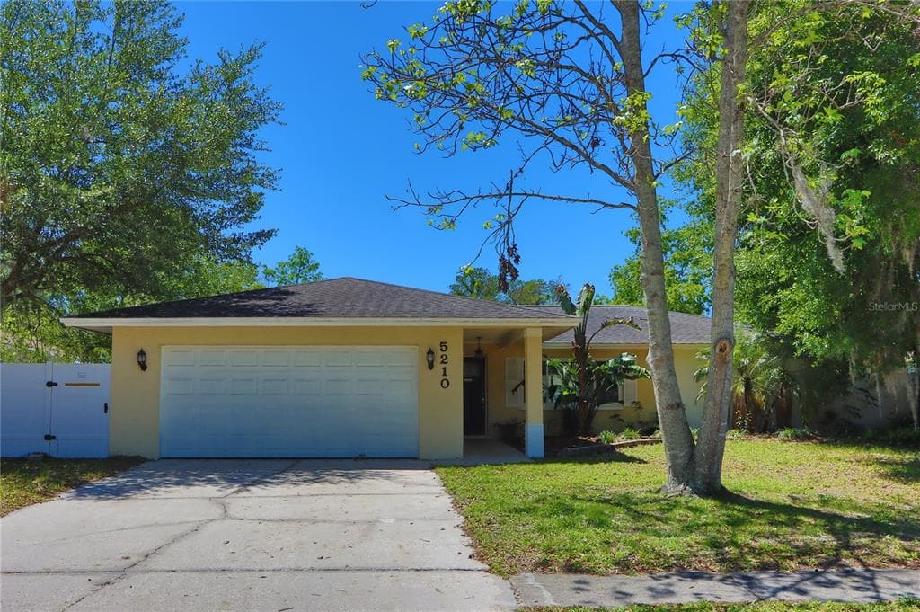 5210 CARROLLWOOD MEADOWS DRIVE TAMPA, FL 33625