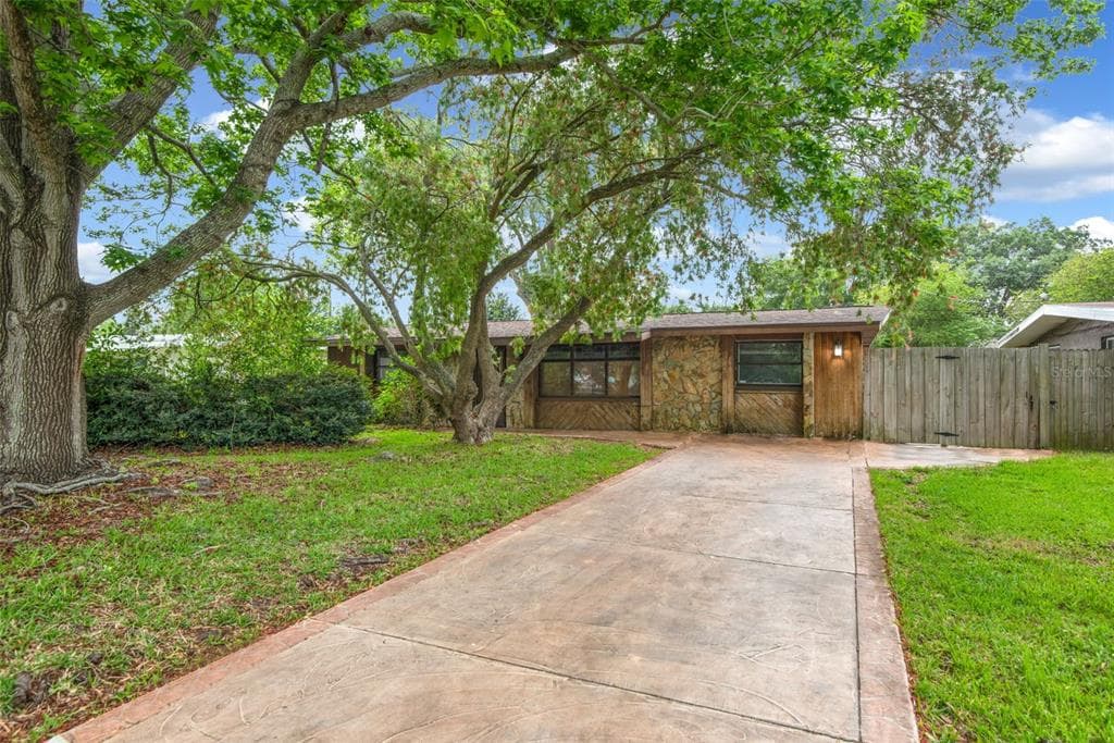 2227 GRANGER DRIVE CLEARWATER, FL 33765
