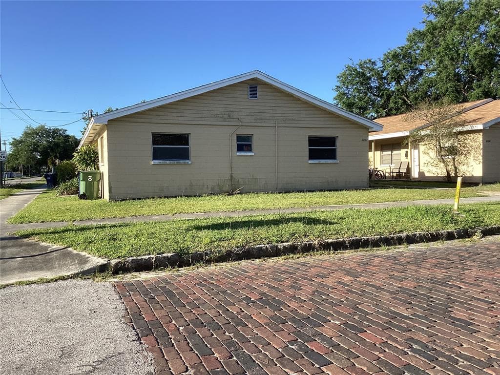 2102 W PALMETTO STREET TAMPA, FL 33607