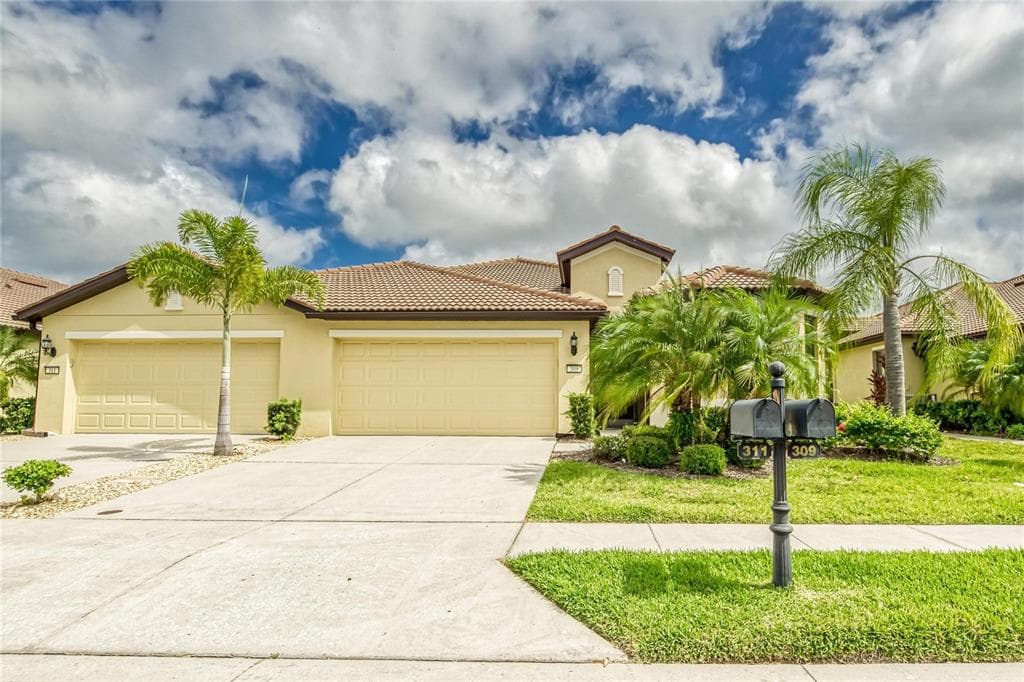 309 MYSTIC FALLS DRIVE APOLLO BEACH, FL 33572