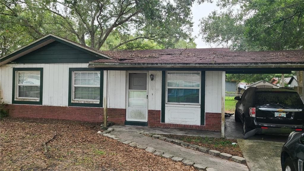8003 SANE PLACE TAMPA, FL 33610