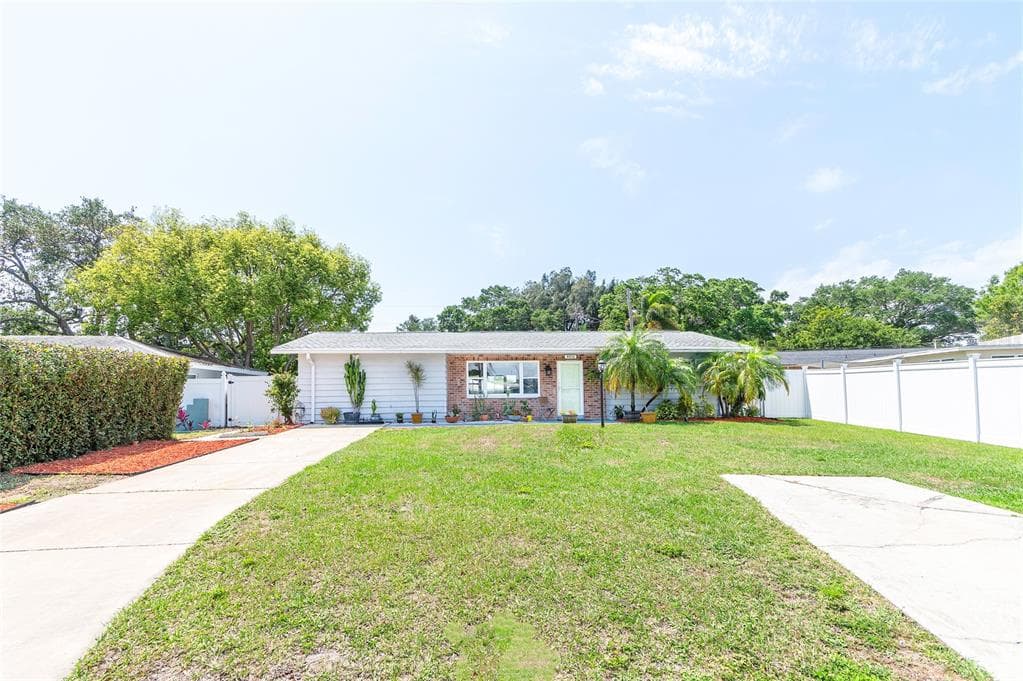 9974 108TH STREET SEMINOLE, FL 33772
