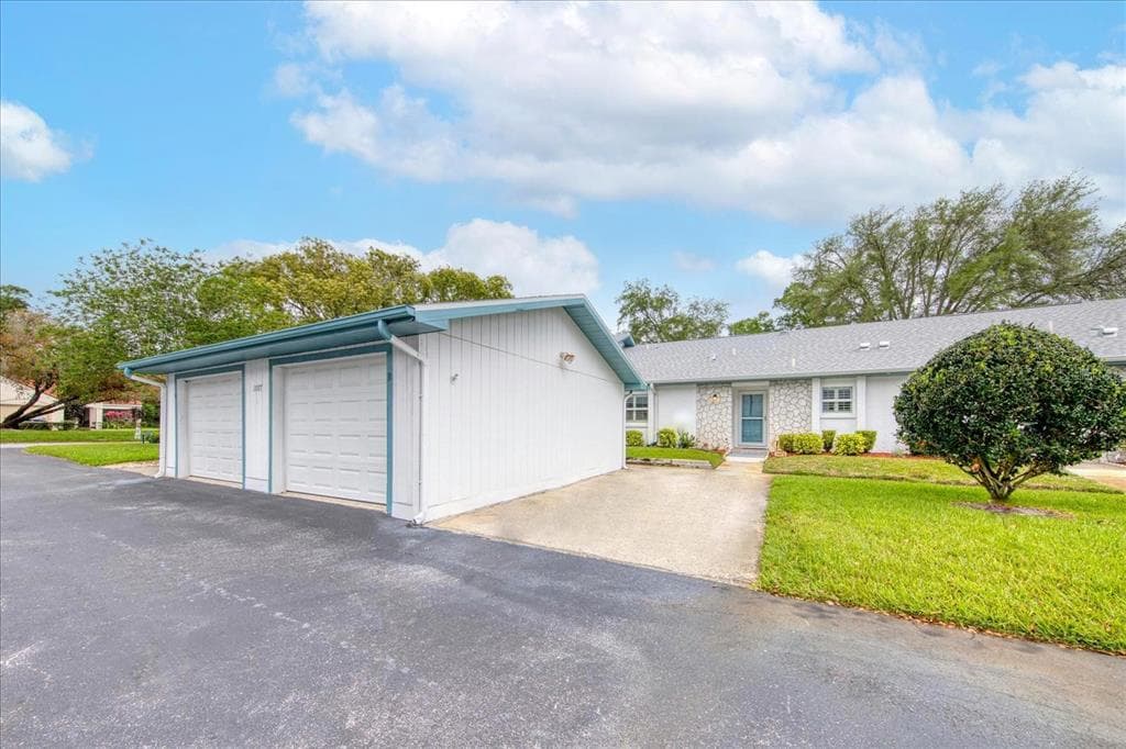 1087 TARTAN DRIVE UNIT B PALM HARBOR, FL 34684