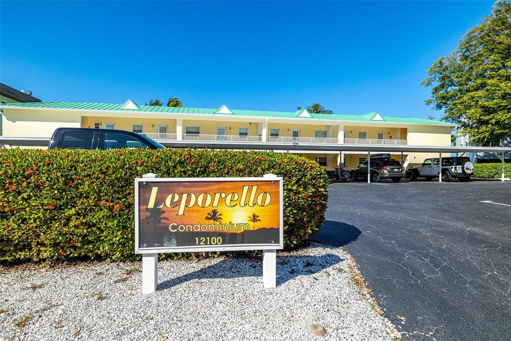12100 CAPRI CIRCLE S UNIT 102 TREASURE ISLAND, FL 33706