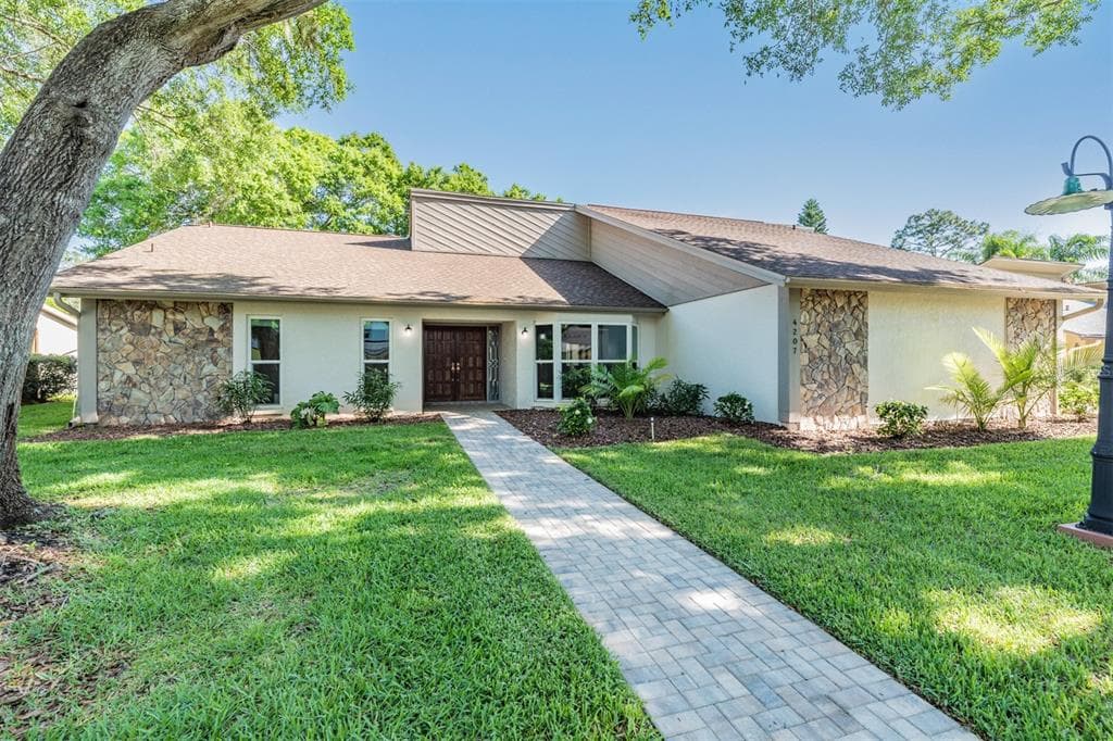 4207 WINDING WILLOW DRIVE TAMPA, FL 33618