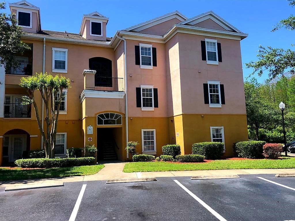 3611 CONROY ROAD UNIT 827 ORLANDO, FL 32839