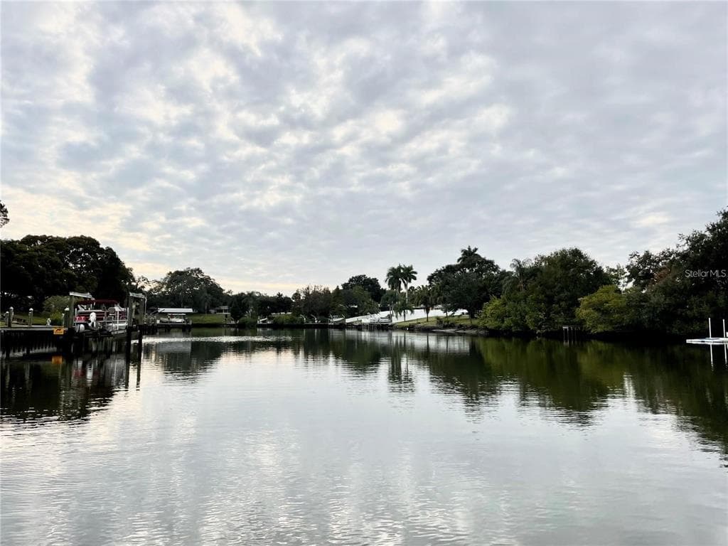 3074 BROOKFIELD DRIVE LARGO, FL 33771
